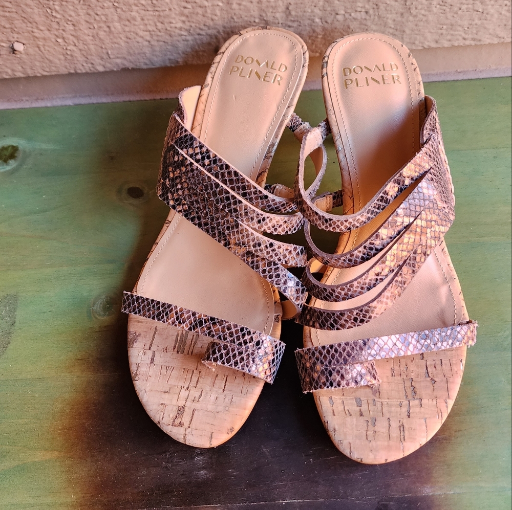 Donald Pliner Kaluse Snake Print Slides Kitten He… - image 1